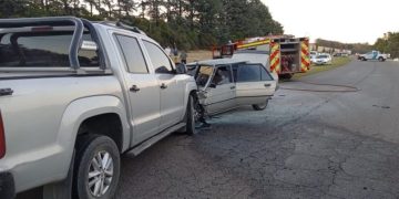 CUATRO ADULTOS Y TRES MENORES FUERON AFECTADOS EN UN CHOQUE EN EL ACCESO A SIERRA DE LA VENTANA