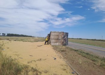 UN CHOQUE EN BARRIO UNIVERSITARIO Y UN VUELCO EN LA RUTA 33 EN EL INFORME DE DEFENSA CIVIL