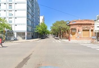 UNA CAMIONETA Y DOS MOTOS COLISIONARON EN COLÓN E ITALIA, HAY DOS HERIDOS