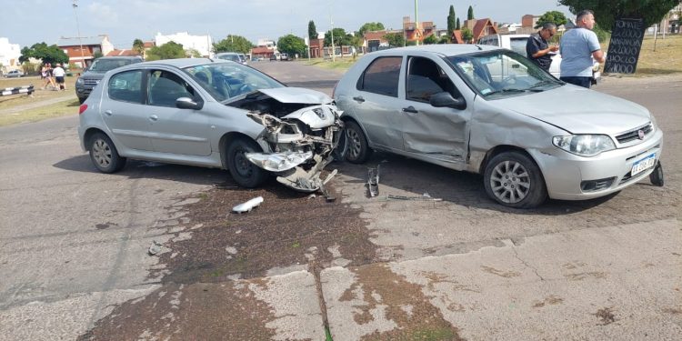 TRES PERSONAS FUERON HOSPITALIZADAS POR ACCIDENTES DE TRÁNSITO EN EL REPORTE DE DEFENSA CIVIL