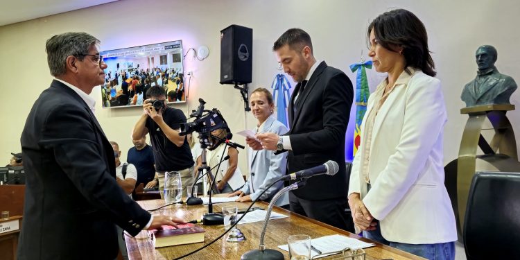 REYES: «ES UN ORGULLO REPRESENTAR A UNA INSTITUCIÓN COMO EL CONCEJO DELIBERANTE»