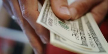 DESDE EL VIERNES, LOS COMERCIOS PODRÁN EXHIBIR LOS PRECIOS DE SUS PRODUCTOS EN DÓLARES