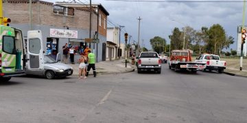 UNA MUJER FUE HOSPITALIZADA LUEGO DE UN CHOQUE EN EL BARRIO ROSARIO SUR