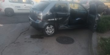 UNA MENOR FUE HOSPITALIZADA LUEGO DE SALIR DEPEDIDA DE UN AUTO POR UN CHOQUE