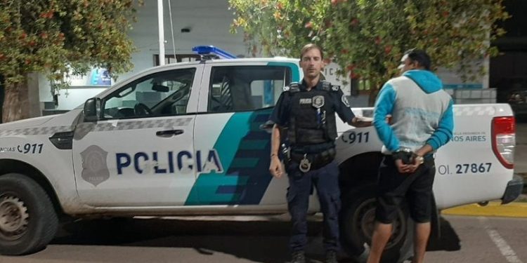 FUERON DETENIDOS LUEGO DE INTENTAR ROBAR CERVEZAS Y LEÑA DE UN NEGOCIO