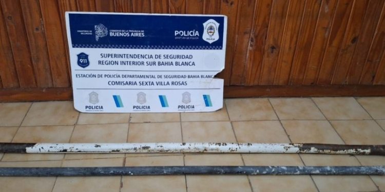 FUE DETENIDO LUEGO DE ROMPER A BARRETAZOS PARTE DE LA CASA DE SU EXMUJER