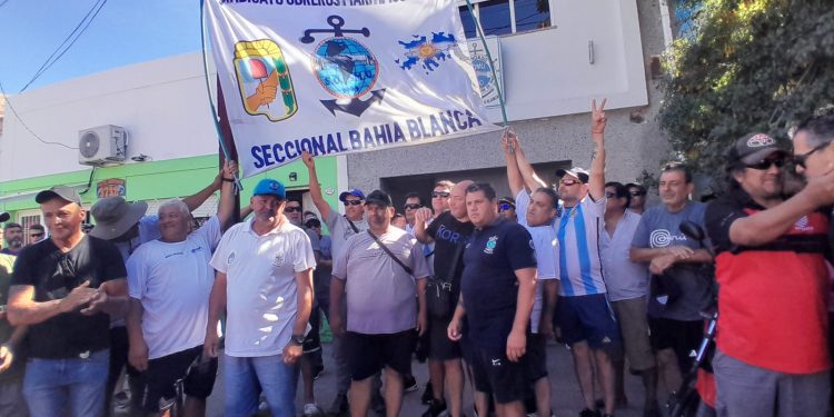 GUIÑAZÚ: «ESTÁN EN JUEGO MÁS DE 200 PUESTOS DE TRABAJO»