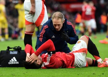 SE CONFIRMÓ LA GRAVE LESIÓN QUE SUFRIÓ LISANDRO MARTÍNEZ