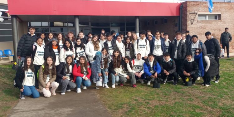 SÁNCHEZ: «UNA OPCIÓN DE ACOMPAÑAMIENTO TIENE QUE VER CON ESTAS BECAS Y SUBSIDIOS»