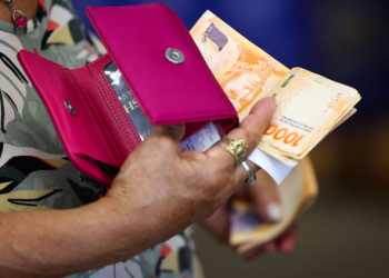 LA INFLACIÓN DE ENERO FUE DEL 2.2%, LA MÁS BAJA DESDE JULIO DEL 2020 Y ACUMULÓ 84,5% EN EL ÚLTIMO AÑO