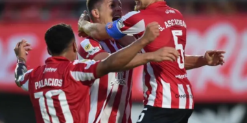 RACING SUFRIÓ UNA DURA DERROTA EN SU VISITA A ESTUDIANTES DE LA PLATA