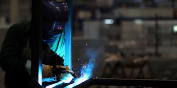 LA ACTIVIDAD ECONÓMICA SE CONTRAJO UN 1,8% EN 2024, POR DEBAJO DE LO PREVISTO POR LOS ANALISTAS