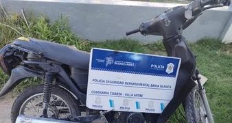 DETUVIERON A UNA PERSONA QUE CIRCULABA CON UNA MOTO ROBADA