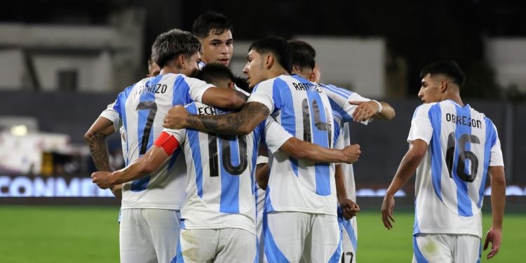 EN EL SUDAMERICANO SUB 20 ARGENTINA GOLEO A URUGUAY