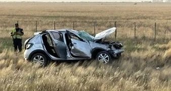 DOS PERSONAS RESULTARON HERIDAS LUEGO DE UN VUELCO EN LA RUTA 3