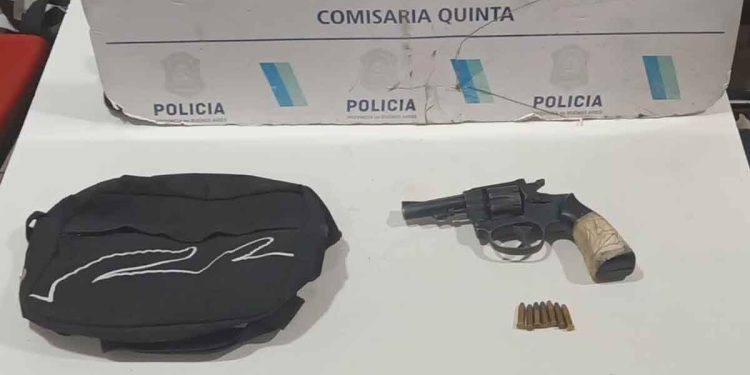 UN HOMBRE QUE ANDABA A LOS TIROS POR VISTA ALEGRE FUE DETENIDO