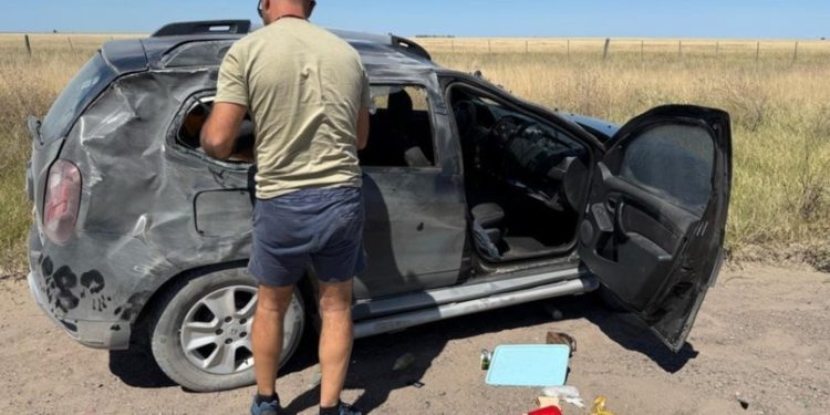 UN VEHÍCULO QUE SE DIRIGÍA A BAHÍA SAN BLAS VOLCO