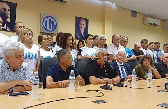 LOS DOCENTES RECHAZARON LA OFERTA DE SUBIR EL MÍNIMO A $500 MIL Y RATIFICARON EL PARO DEL 5 DE MARZO