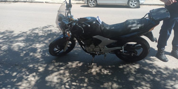UN MOTOCICLISTA FUE ASISTIDO POR UNA CAÍDA EN EL MACROCENTRO
