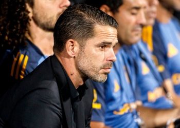GAGO POR AHORA CONTINUA EN BOCA