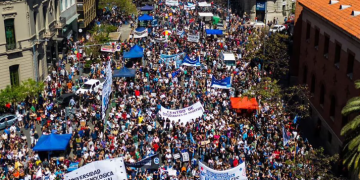 CONFLICTO UNIVERSITARIO: LOS DOCENTES REALIZAN UN PARO NACIONAL PARA EXIGIR UNA RECOMPOSICIÓN SALARIAL