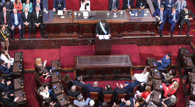 EL GOBIERNO PEDIRÁ AUTORIZACIÓN AL CONGRESO PARA CERRAR CON EL FMI PERO NO LE INFORMARÁ LOS DETALLES DEL ACUERDO