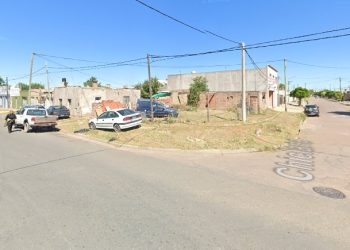 UNA MUJER FUE ASISTIDA LUEGO DE UN CHOQUE ENTRE DOS AUTOS EN VILLA ITALIA