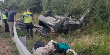 TRES PERSONAS FUERON TRASLADADAS AL HOSPITAL PENNA LUEGO DE UN VUELCO A LA ALTURA DE HILARIO ASCASUBI