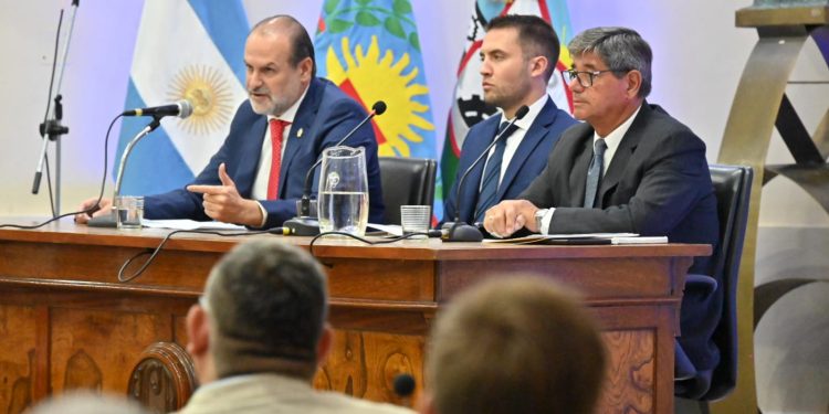 REYES: «NO HAY IDEAS NUEVAS PARA LOS PROBLEMAS DE LA CIUDAD, SE ESPERA QUE BAJEN RECURSOS DE PROVINCIA O NACIÓN»