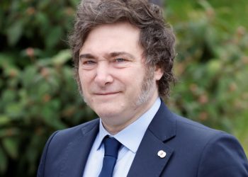 JAVIER MILEI MONITOREA LOS OPERATIVOS DE BAHÍA, PERO «NO VIAJARÁ POR AHORA»