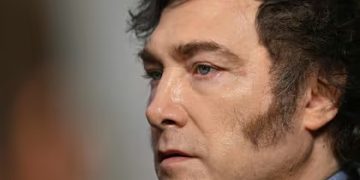 MILEI SUSPENDIÓ UN VIAJE A CHILE PARA SEGUIR DE CERCA LOS OPERATIVOS DE EMERGENCIA EN BAHÍA