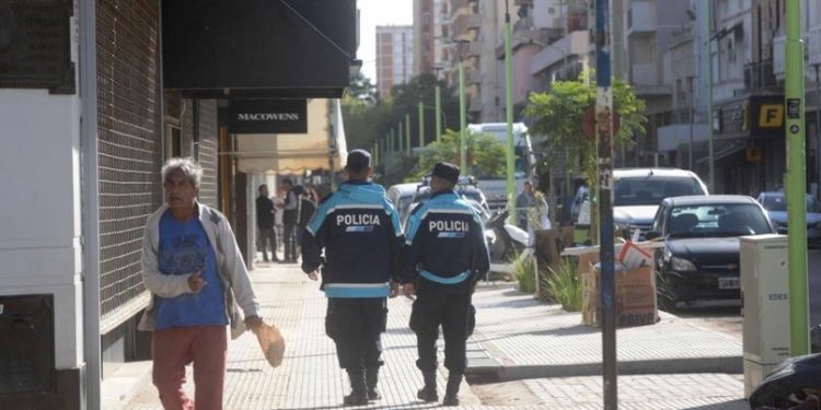ARRIBARON POLICÍAS PARA REFORZAR LA SEGURIDAD EN EL MICRO Y MACROCENTRO