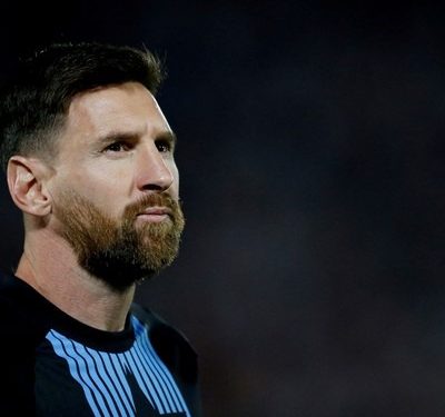 «UNA LESIÓN ME DEJÓ AFUERA, VOY A ESTAR ALENTANDO COMO UN HINCHA MÁS» EXPRESO LIONEL MESSI