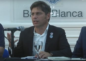 «ESTAMOS ACTUANDO CON VELOCIDAD PERO TAMBIÉN CON RESPONSABILIDAD» DIJO KICILLOF EN BAHÍA BLANCA