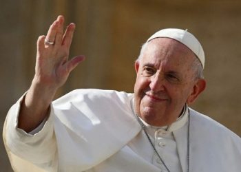 EL PAPA FRANCISCO PRESENTRO PEQUEÑAS MEJORÍAS Y SIGUE ESTABLE