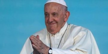 EL DOMINGO EL PAPA FRANCISCO RECIBIRÁ EL ALTA