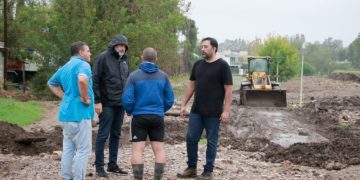 LUEGO DEL ANUNCIO DEL DOBLE ALERTA, REALIZARON TAREAS DE DESOBSTRUCCIÓN Y APERTURA DE CANALES SECUNDARIOS