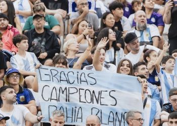 LA SELECCIÓN LE GANÓ 2 A 0 A LA SUB 20 A BENEFICIO DEL HOSPITAL PENNA
