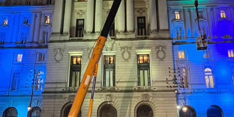 ADORNI FESTEJÓ LOS CAMBIOS EN LA FACHADA DEL PALACIO LIBERTAD, EX CENTRO CULTURAL KIRCHNER