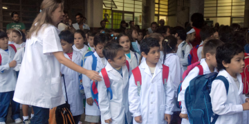 EL GOBIERNO AUMENTÓ EL SALARIO MÍNIMO DOCENTE A 500 MIL PESOS