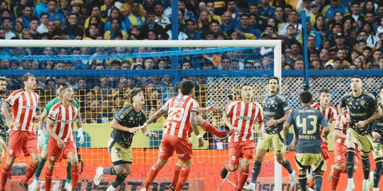 BOCA JUNIORS DERROTÓ 1-0 A BARRACAS CENTRAL EN LA BOMBONERA Y ESCALÓ A LA CIMA DEL GRUPO A DEL TORNEO APERTURA