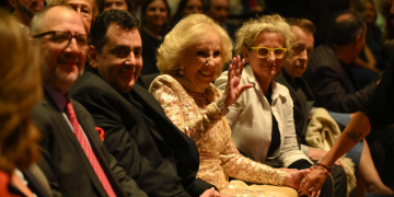 LA POLÉMICA POR LA ASUSENCIA DE LA FAMILIA EN EL HOMENAJE A MIRTHA LEGRAND