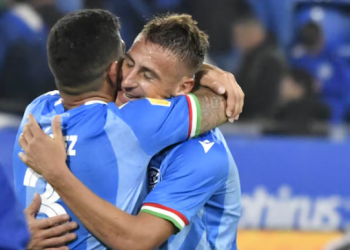 TRAS LA CLASIFICACIÓN DE RACING A LOS OCTAVOS DEL TORNEO APERTURA, VÉLEZ VENCIÓ 1-0 A GIMNASIA Y SE ILUSIONA