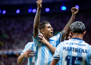 RACING GOLEÓ 3-0 A FORTALEZA EN BRASIL EN SU DEBUT DE LA COPA LIBERTADORES