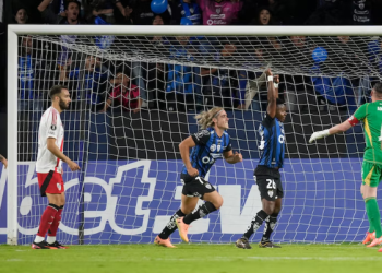 RIVER PLATE REACCIONÓ A TIEMPO, EMPATÓ 2-2 CONTRA INDEPENDIENTE DEL VALLE Y SIGUE COMO LÍDER DEL GRUPO B DE LA LIBERTADORES