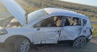 UNA PERSONA FUE HOSPITALIZADA LUEGO DE UN CHOQUE EN LA RUTA