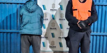 DETIENEN A UN HOMBRE QUE AMENAZÓ A SU SOBRINA CON UNA CUCHILLA