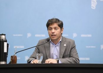 LA PROVINCIA DEFENDIÓ EL DESDOBLAMIENTO Y DESCARTÓ RENUNCIAS DE MINISTROS CERCANOS A CRISTINA FERNANDEZ DE KIRCHNER