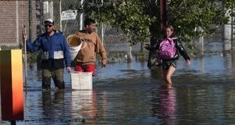 LA PROVINCIA DEPOSITÓ LOS PRIMEROS TRES MIL SUBSIDIOS A LOS AFECTADOS POR LA INUNDACIÓN