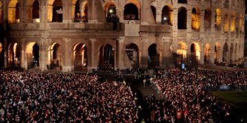 EL PAPA PREPARÓ LAS LECTURAS PERO NO PUDO PARTICIPAR DEL VÍA CRUCIS